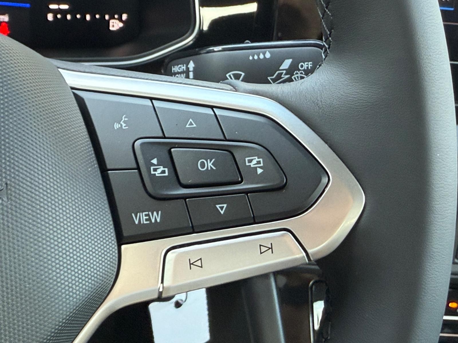 Volkswagen Jetta Vehicle Image 12