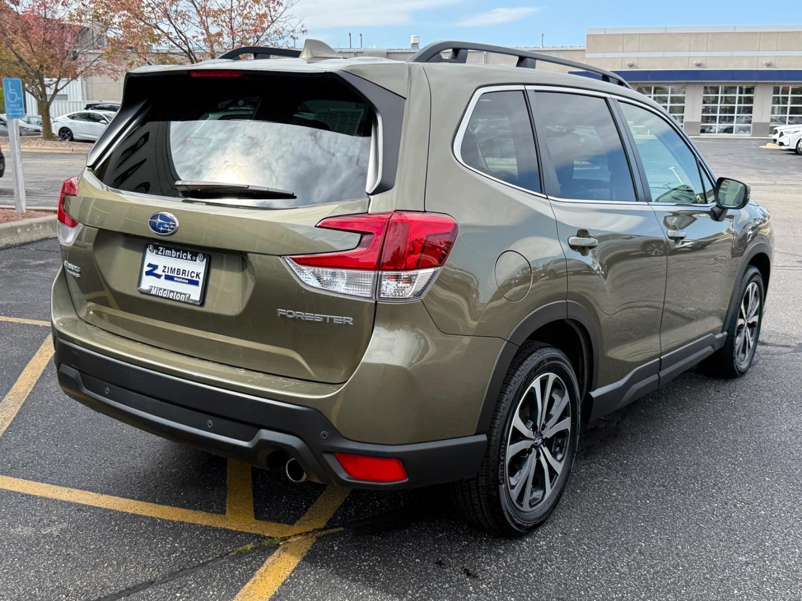 Subaru Forester Vehicle Image 03