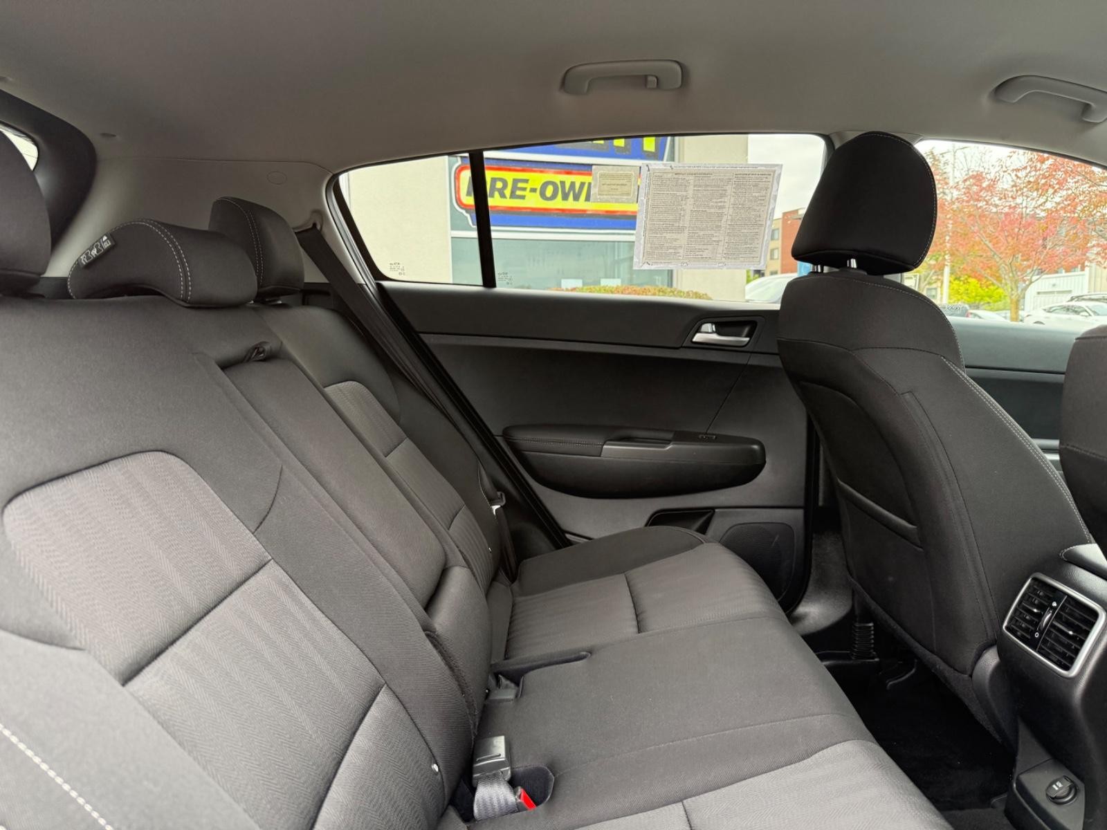 Kia Sportage Vehicle Image 10