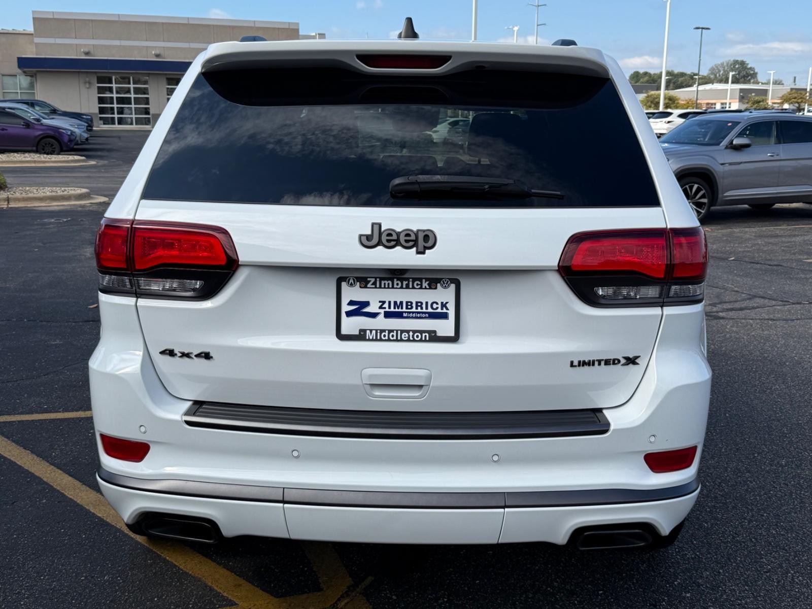 Jeep Grand Cherokee Vehicle Image 03