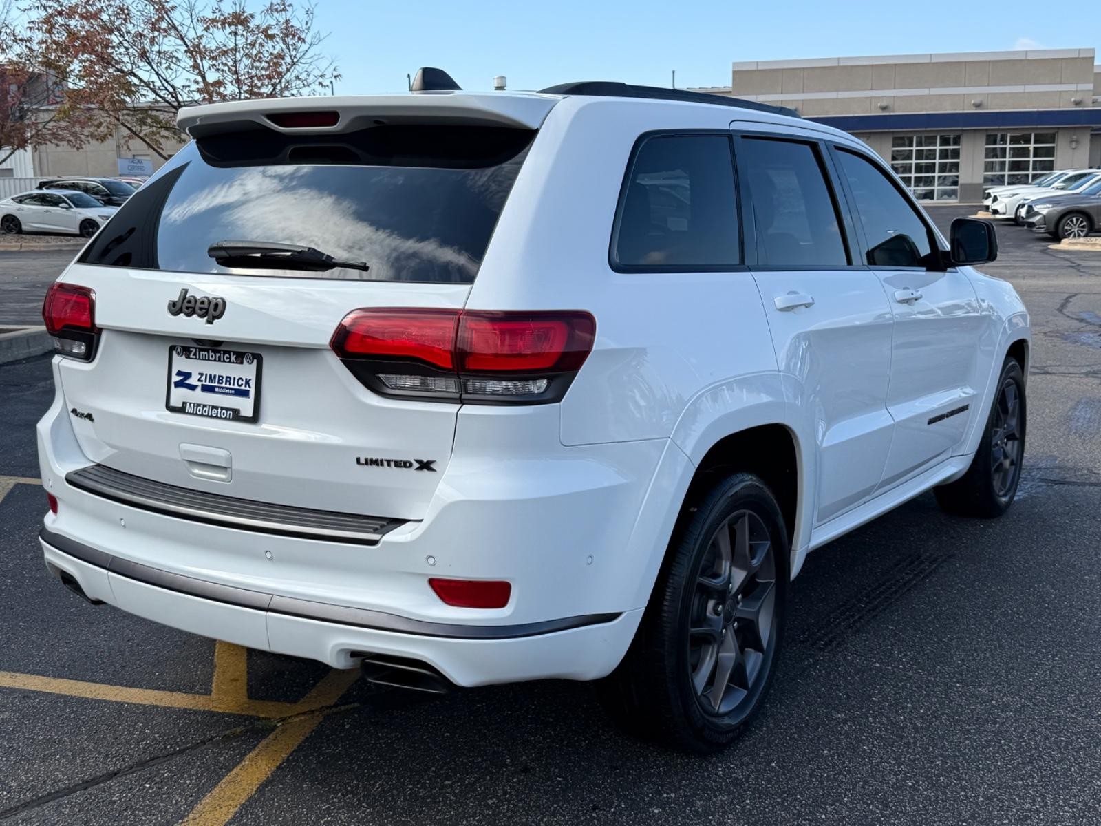 Jeep Grand Cherokee Vehicle Image 04