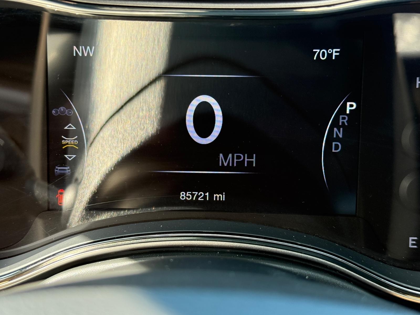 Jeep Grand Cherokee Vehicle Image 18