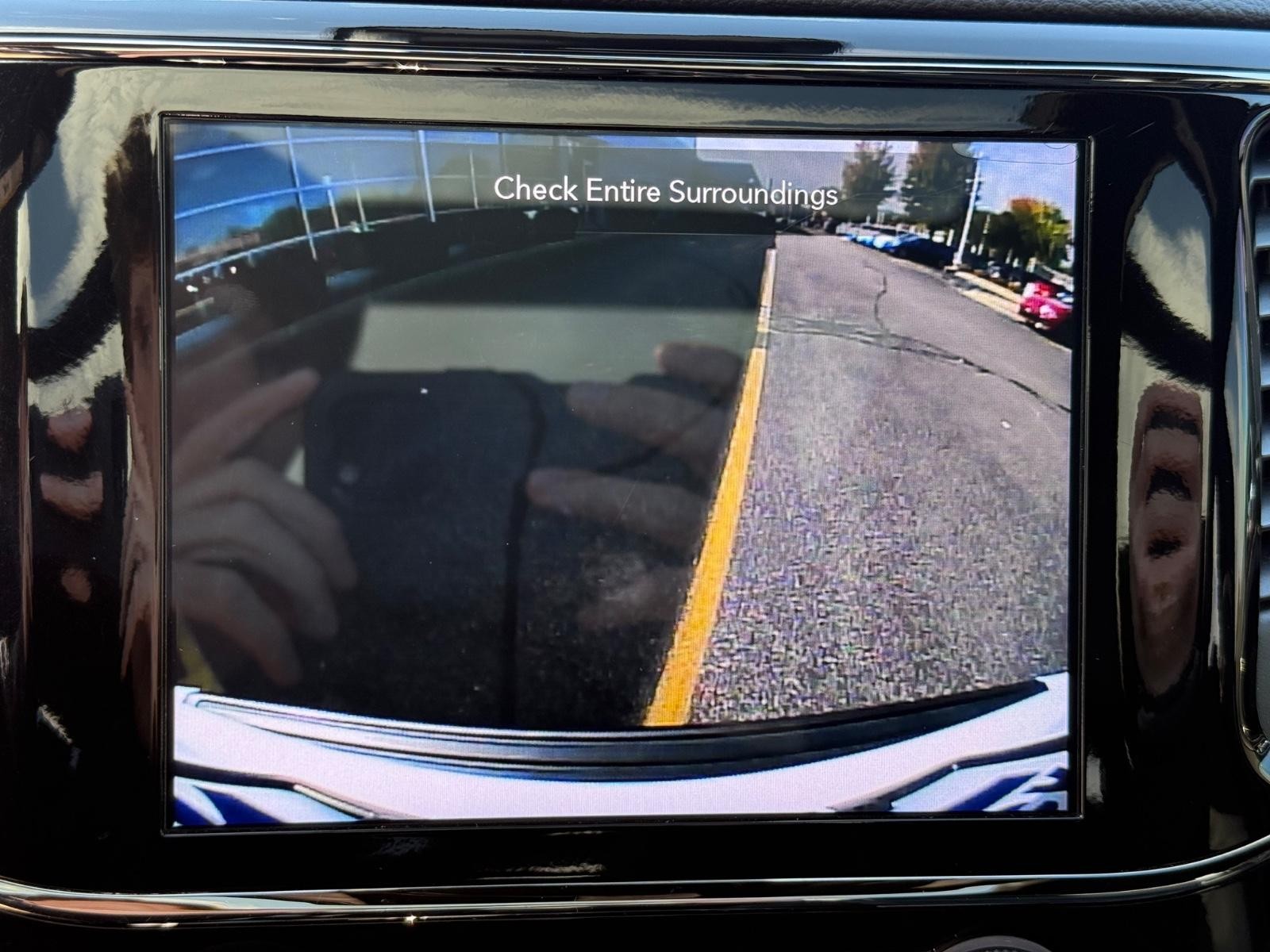 Jeep Grand Cherokee Vehicle Image 19