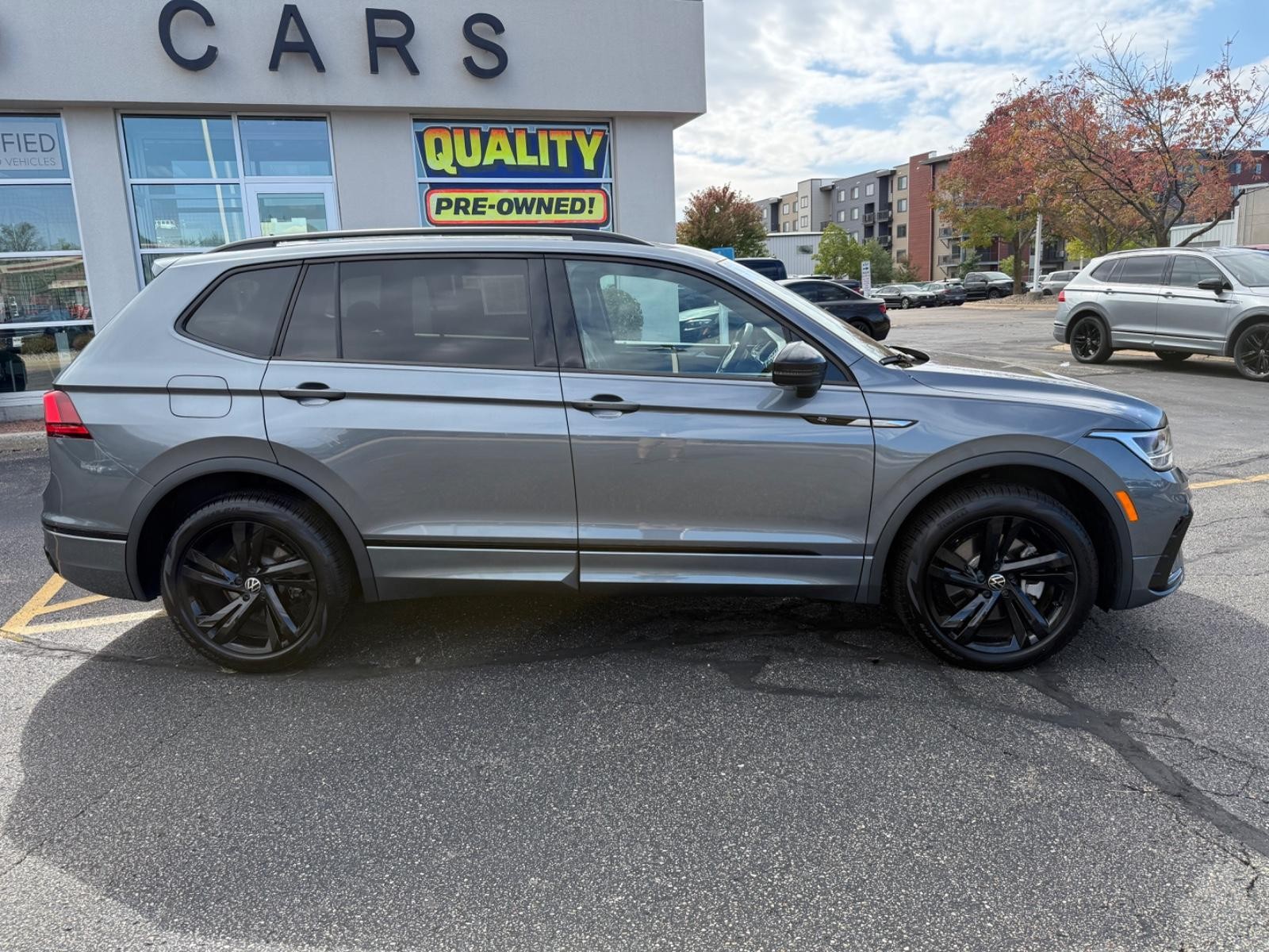 Volkswagen Tiguan/Taos Vehicle Image 02