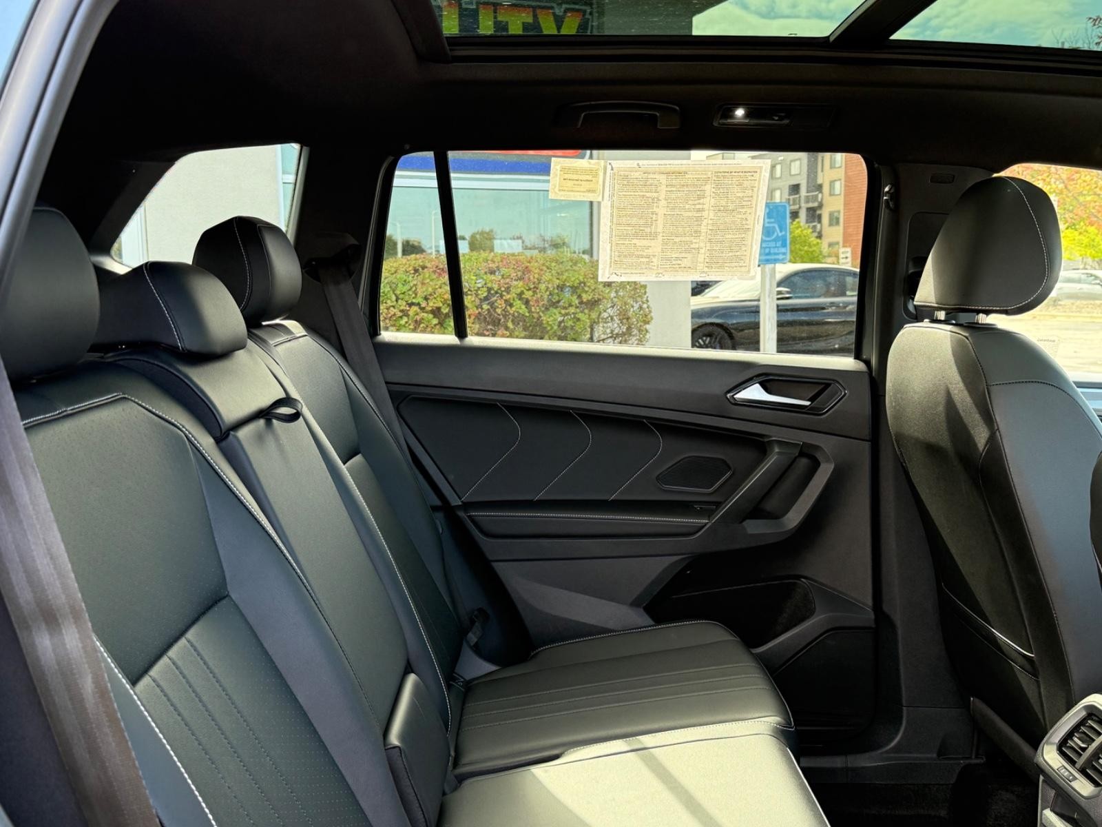 Volkswagen Tiguan/Taos Vehicle Image 10