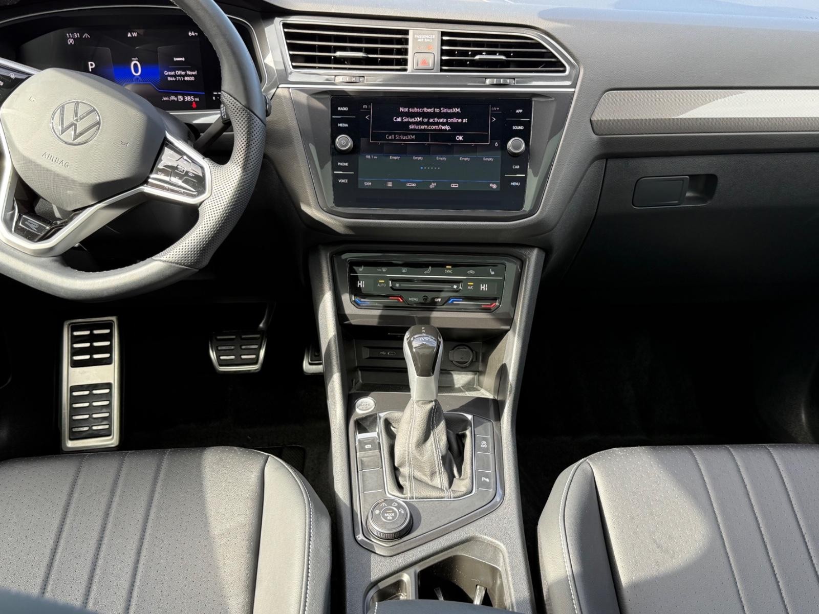 Volkswagen Tiguan/Taos Vehicle Image 11