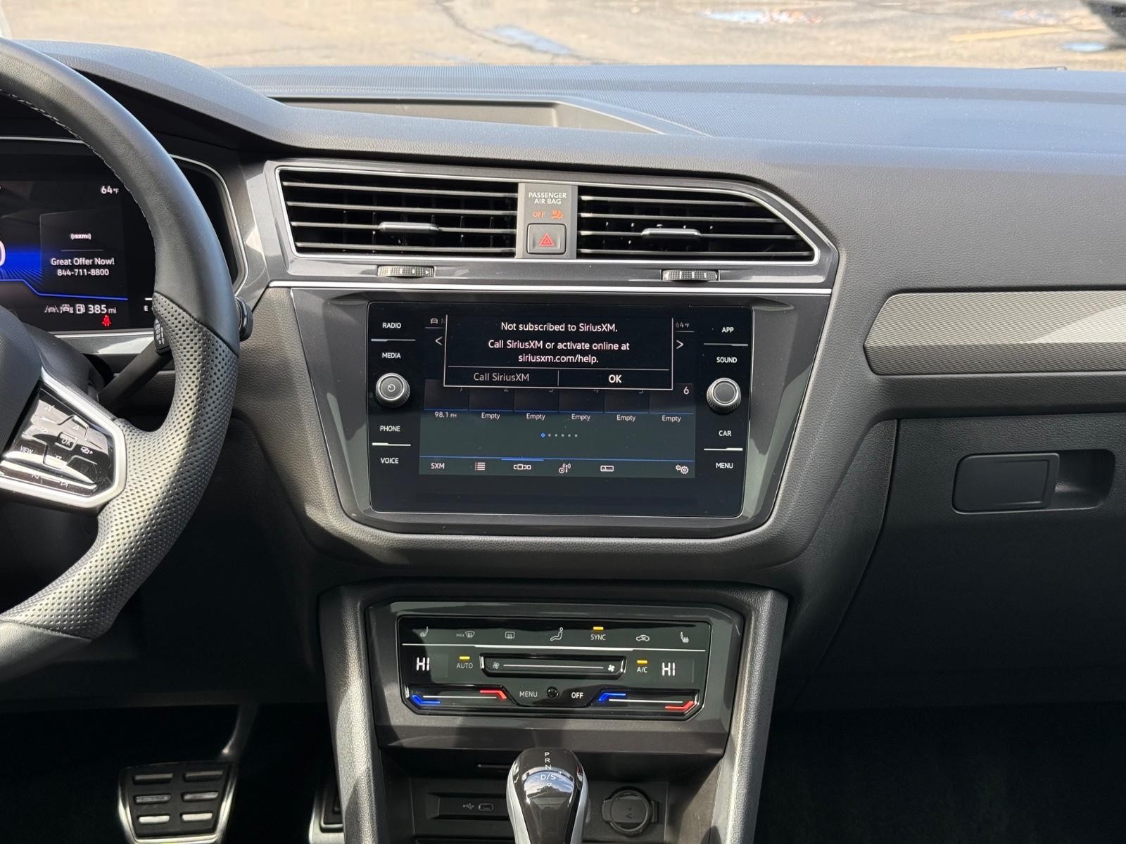 Volkswagen Tiguan/Taos Vehicle Image 12