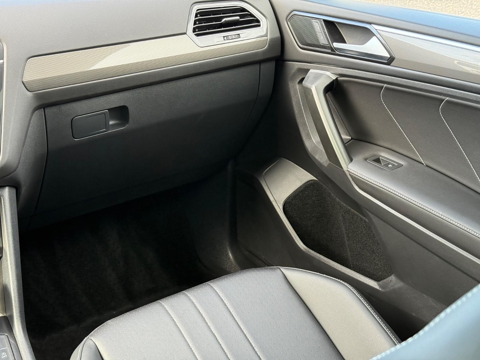 Volkswagen Tiguan/Taos Vehicle Image 15