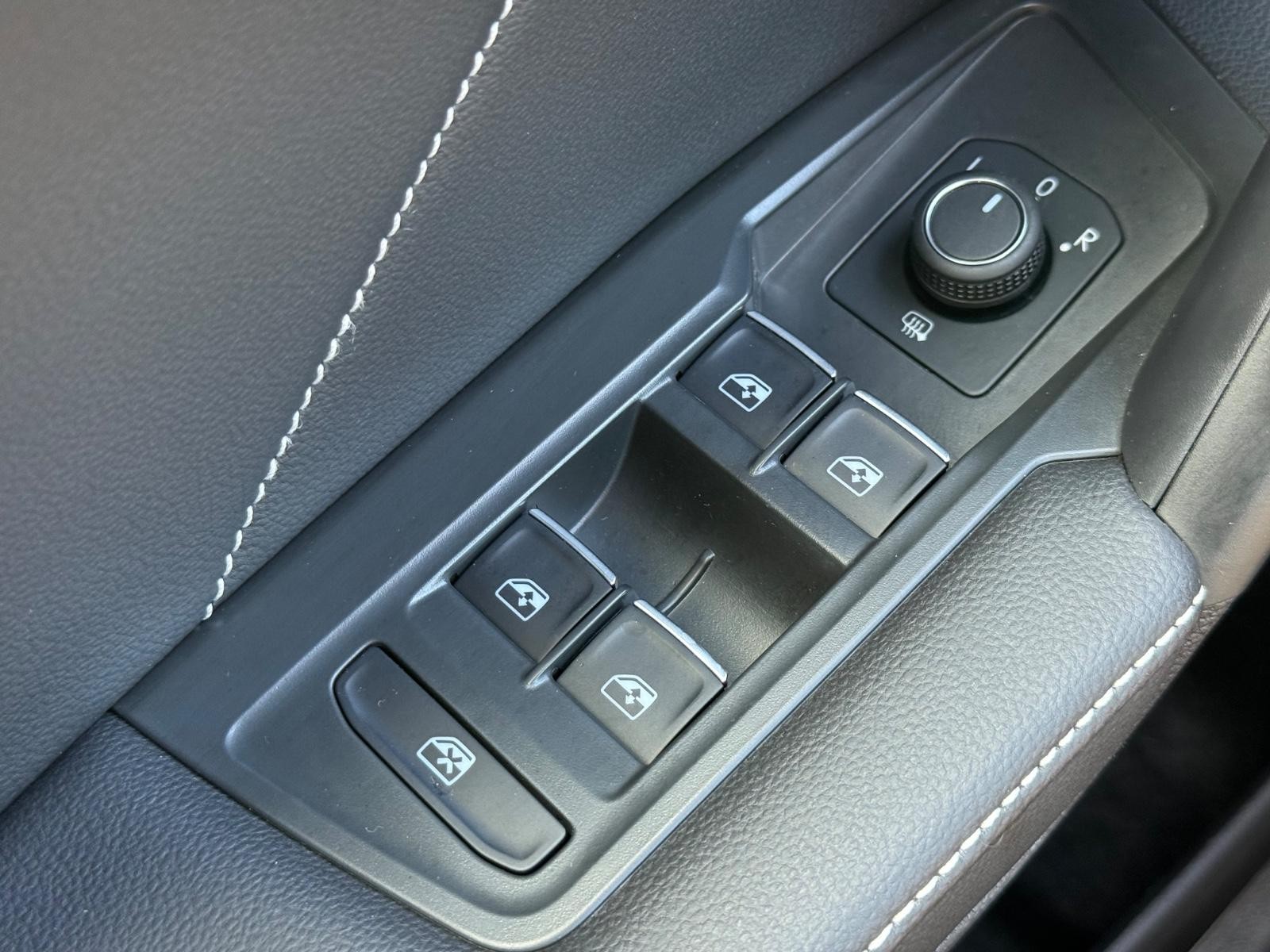 Volkswagen Tiguan/Taos Vehicle Image 20