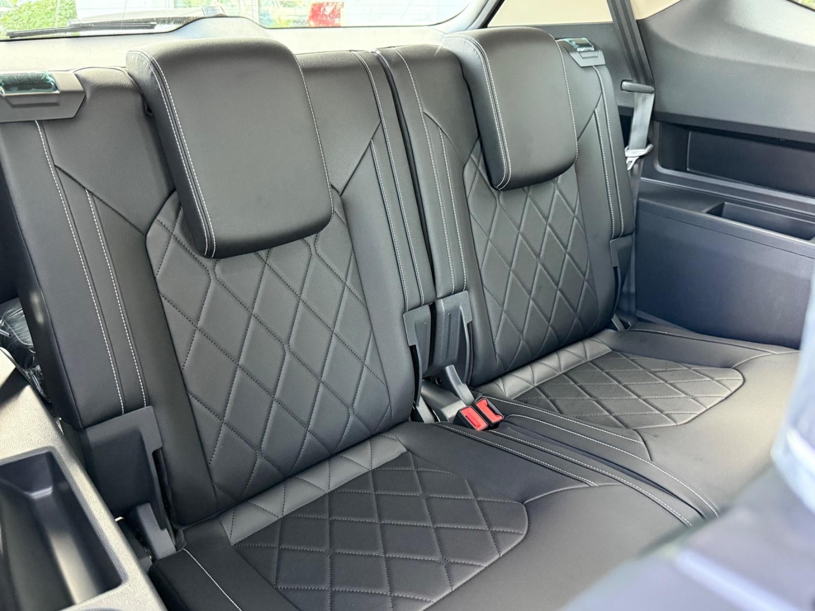 Volkswagen Atlas Vehicle Image 05