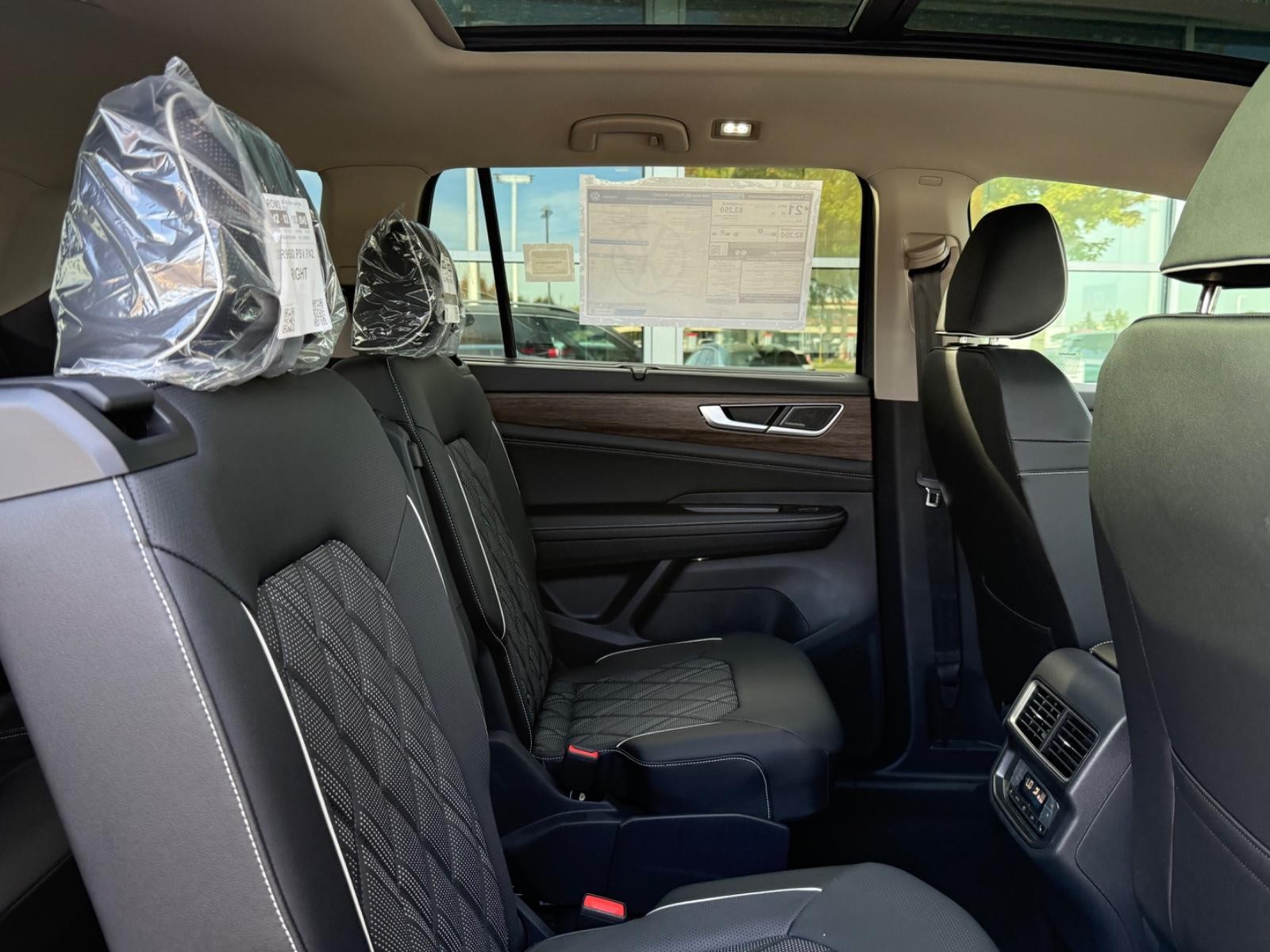 Volkswagen Atlas Vehicle Image 06