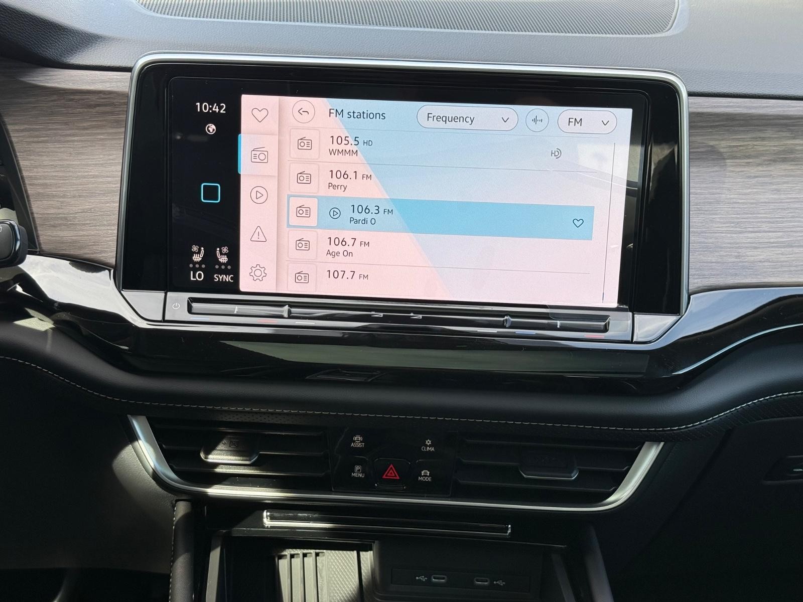 Volkswagen Atlas Vehicle Image 08