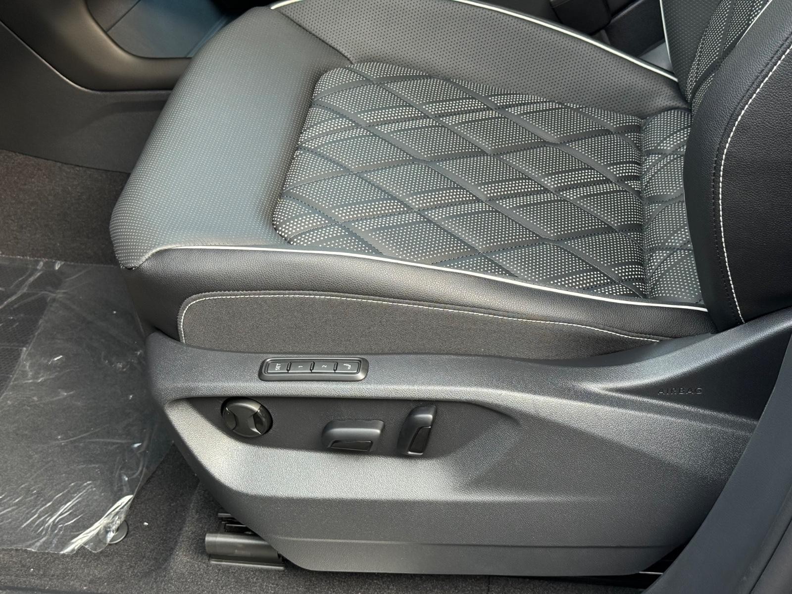 Volkswagen Atlas Vehicle Image 17