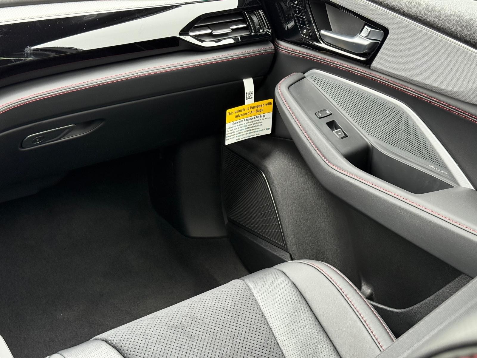 Acura MDX Vehicle Image 10