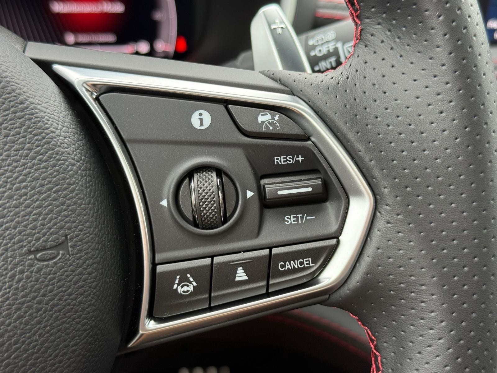 Acura MDX Vehicle Image 13