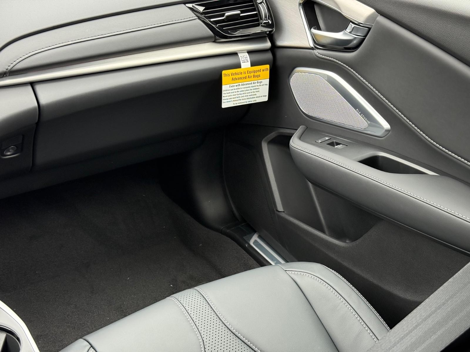 Acura RDX Vehicle Image 09