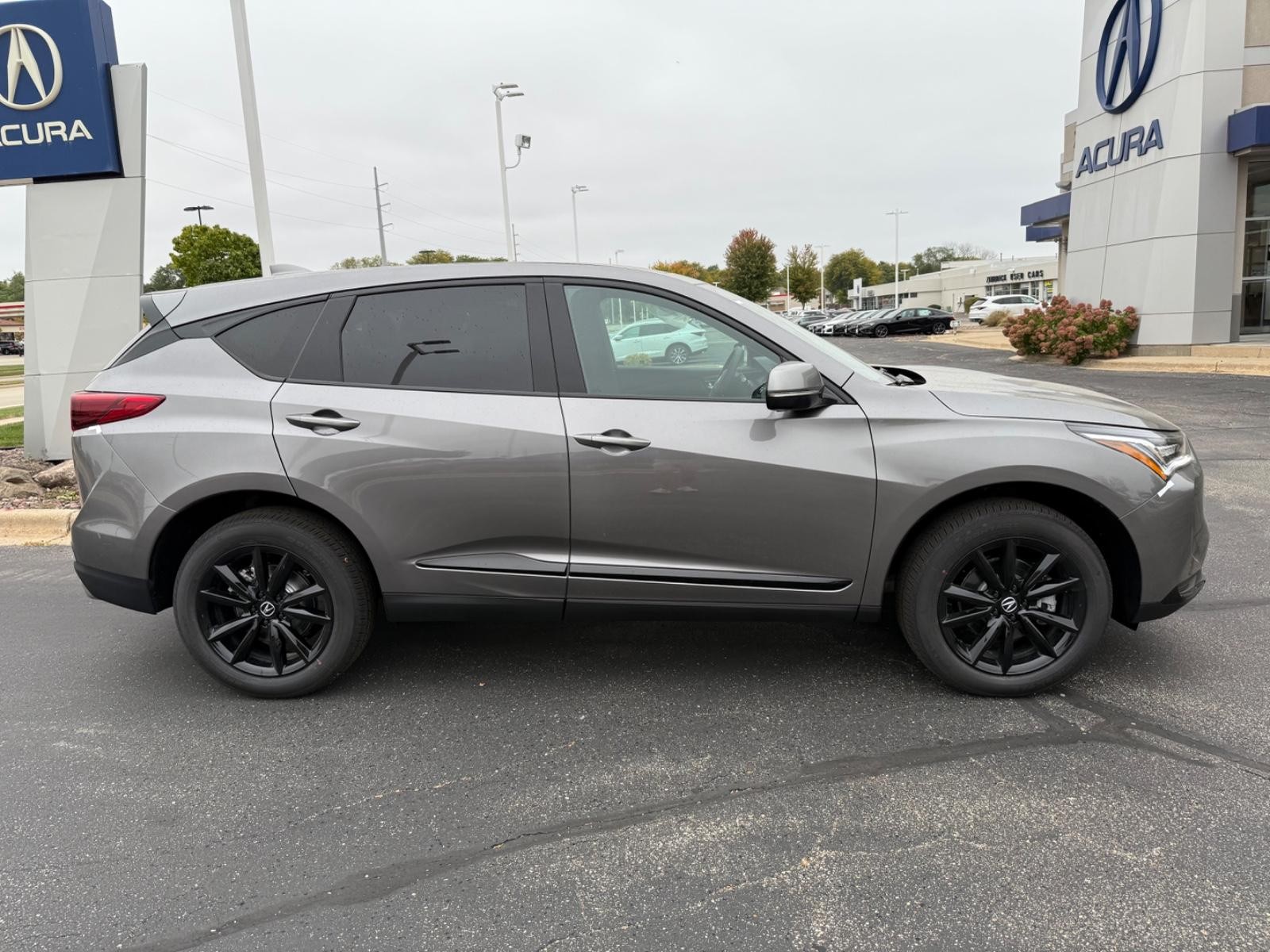 Acura RDX Vehicle Image 02