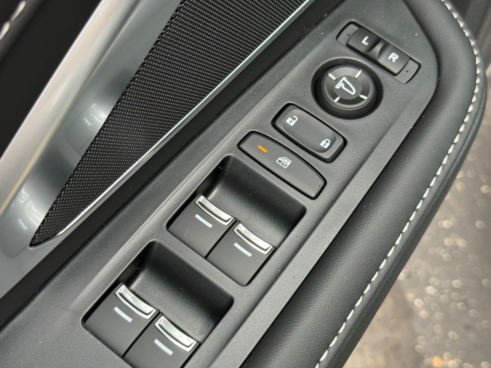 Acura RDX Vehicle Image 15