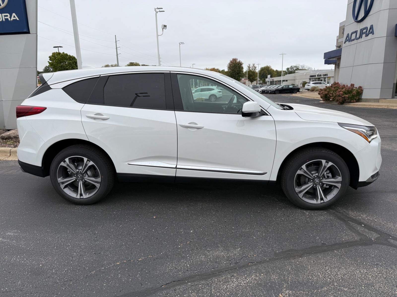 Acura RDX Vehicle Image 02