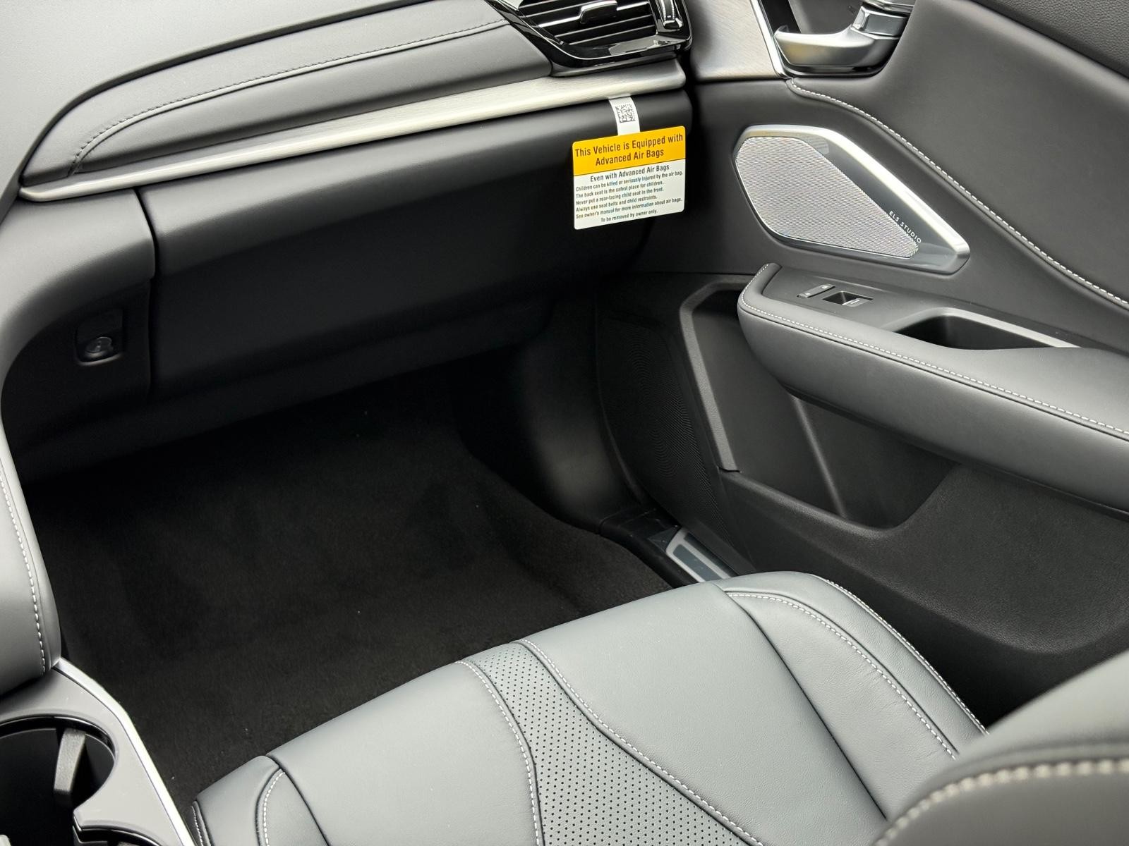 Acura RDX Vehicle Image 09