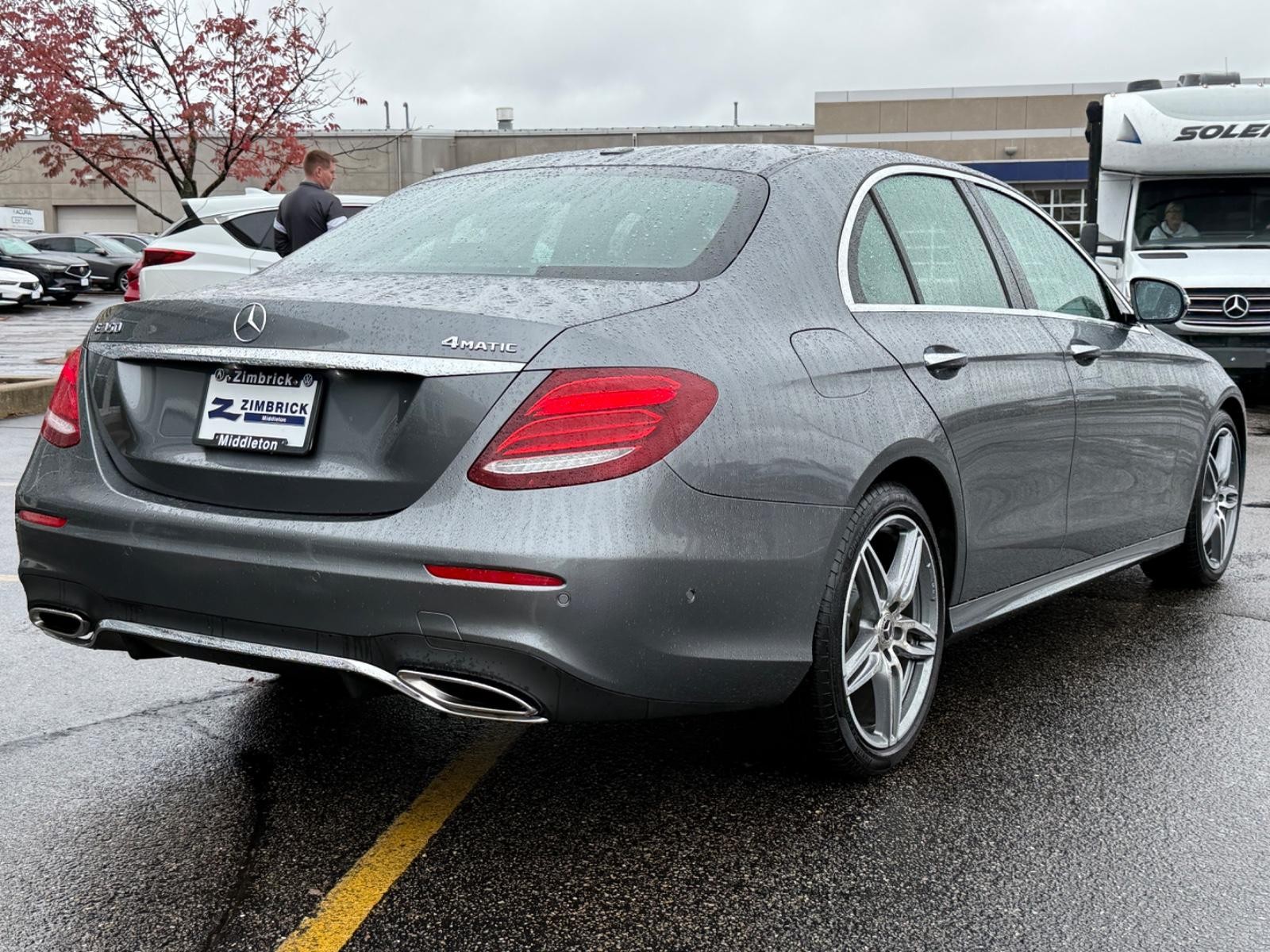 Mercedes-Benz E-Class Vehicle Image 03