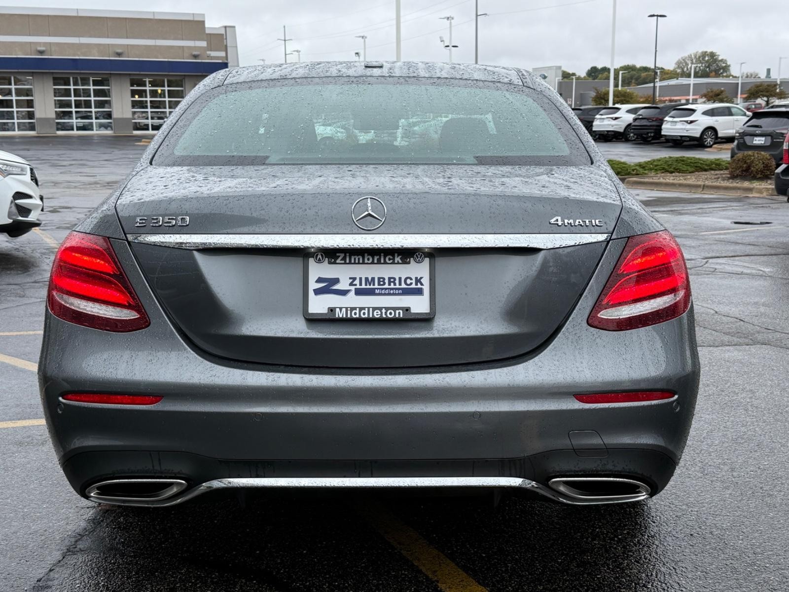 Mercedes-Benz E-Class Vehicle Image 04