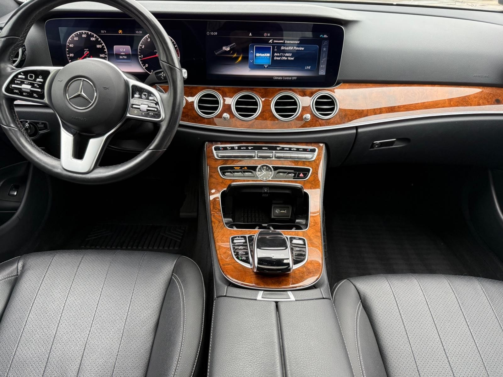 Mercedes-Benz E-Class Vehicle Image 11