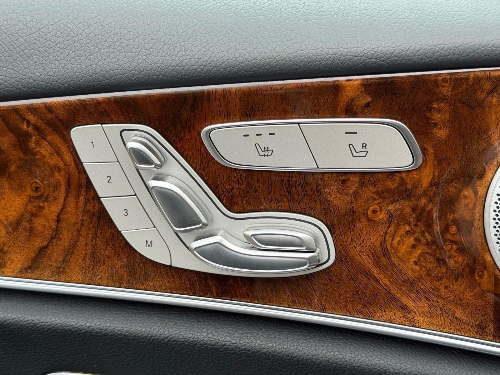 Mercedes-Benz E-Class Vehicle Image 15