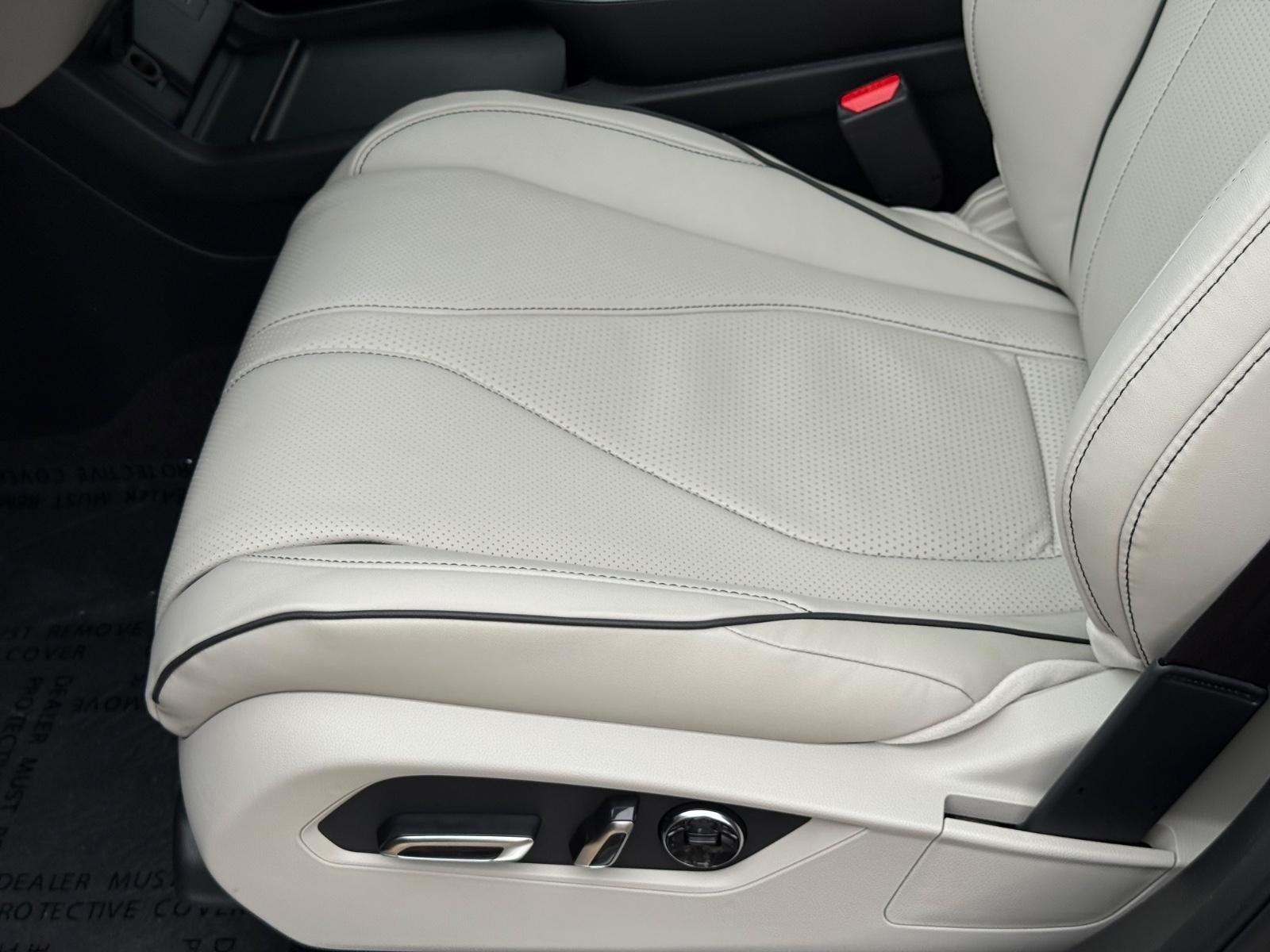 Acura RDX Vehicle Image 17