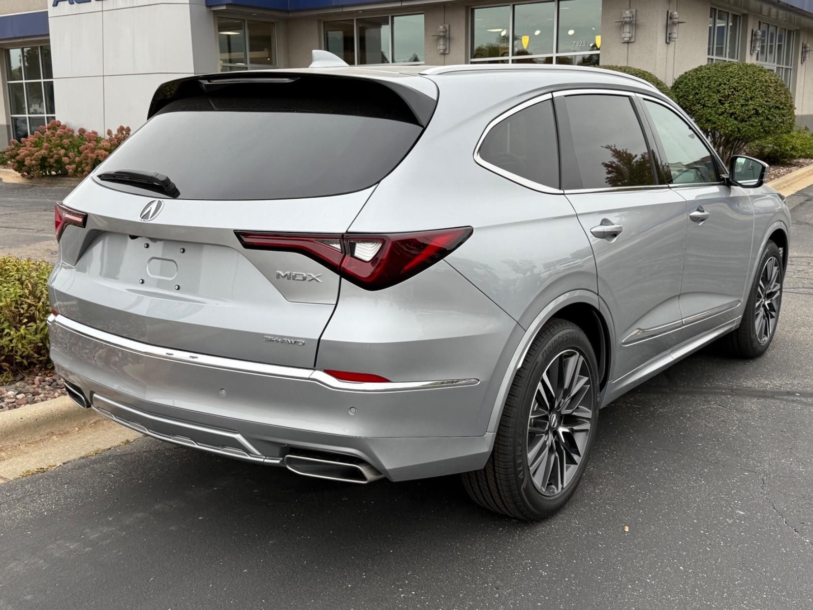 Acura MDX Vehicle Image 03