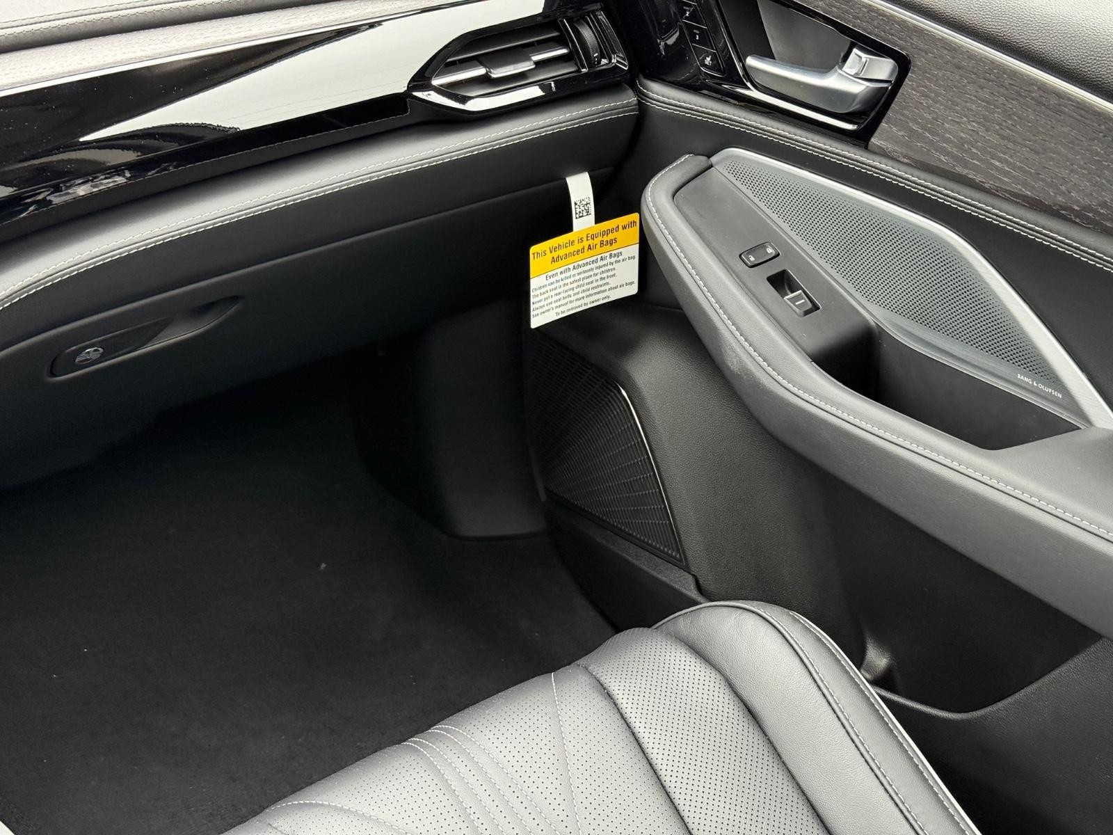 Acura MDX Vehicle Image 10