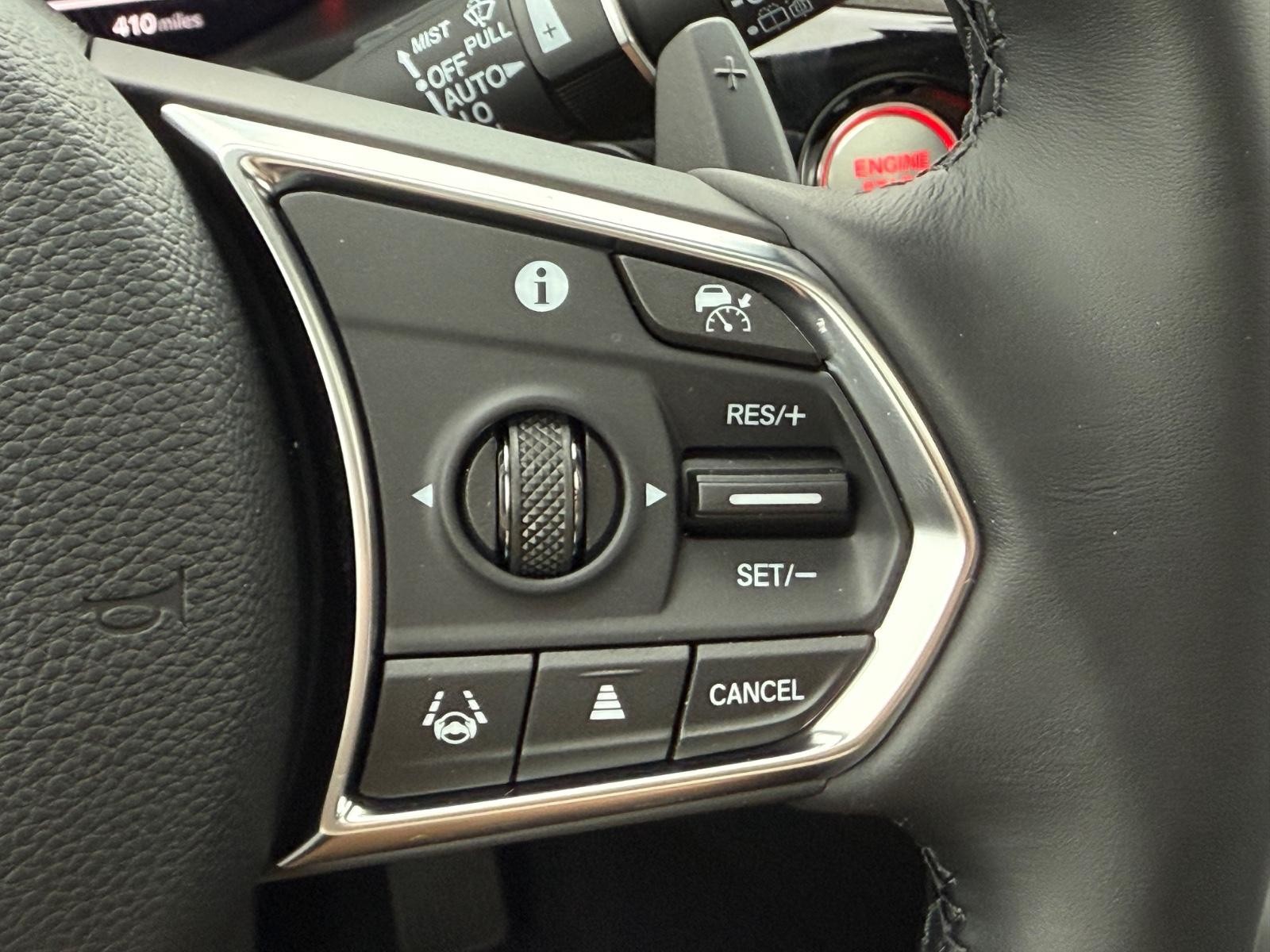 Acura MDX Vehicle Image 13