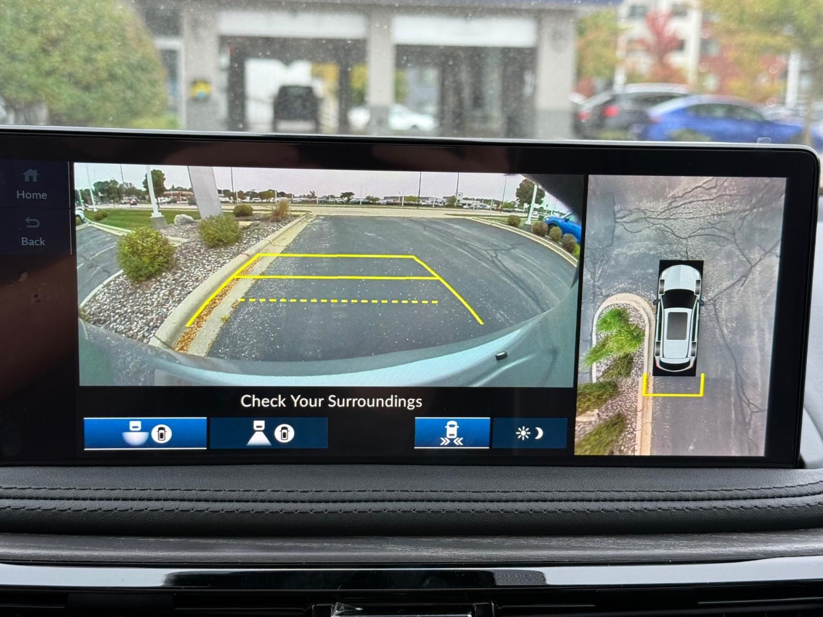 Acura MDX Vehicle Image 14