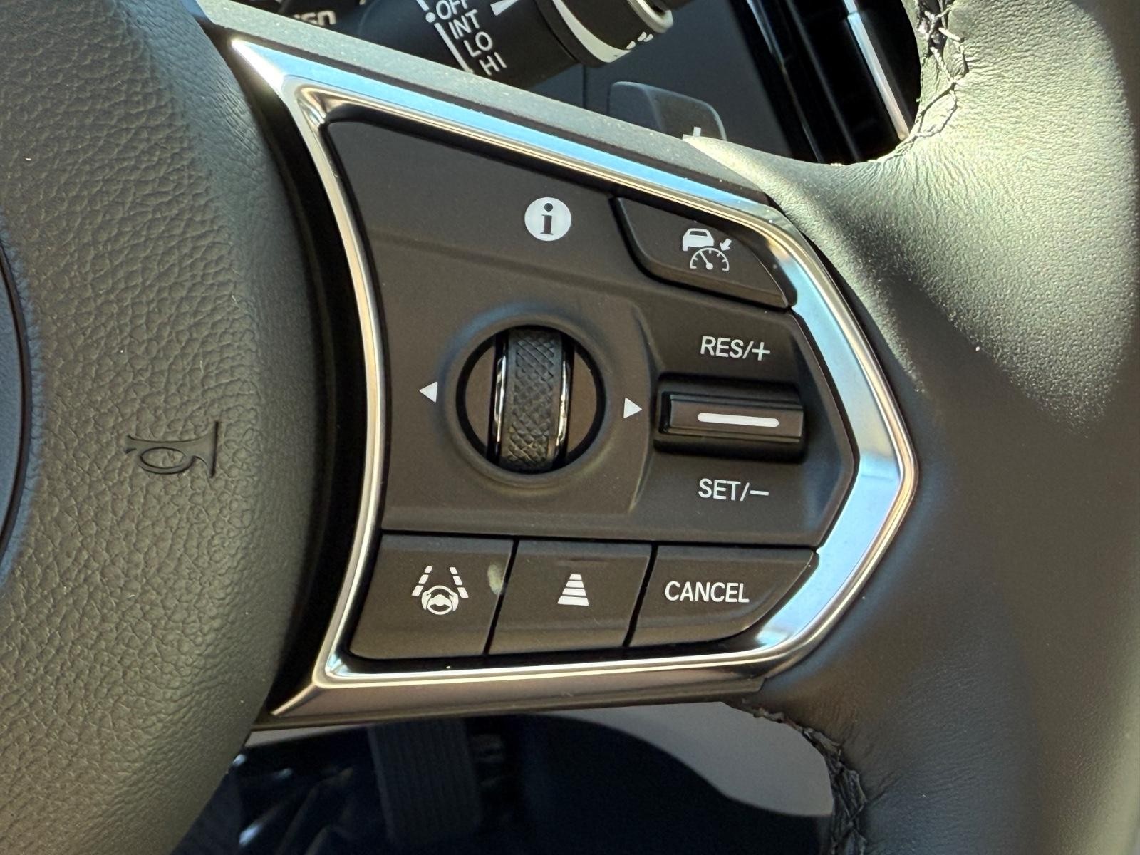 Acura RDX Vehicle Image 13