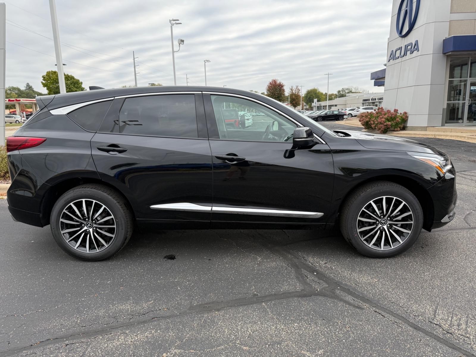 Acura RDX Vehicle Image 02