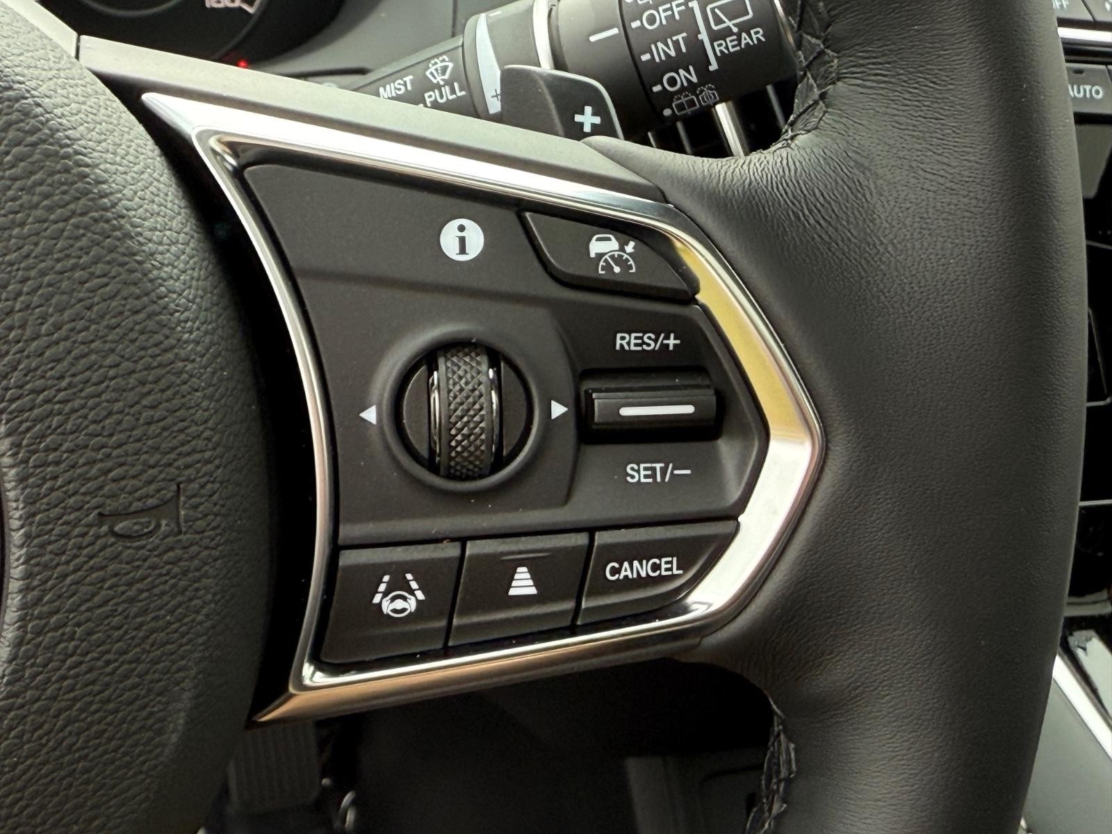 Acura RDX Vehicle Image 13