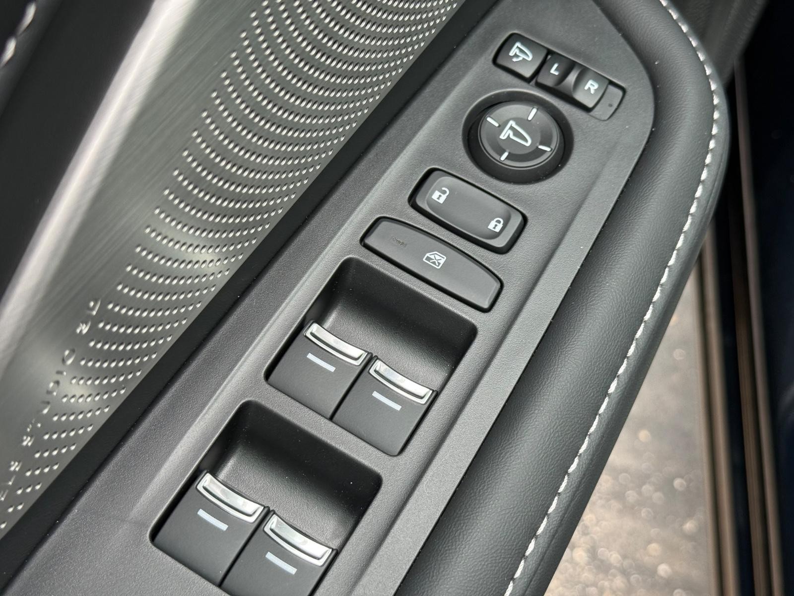 Acura RDX Vehicle Image 17