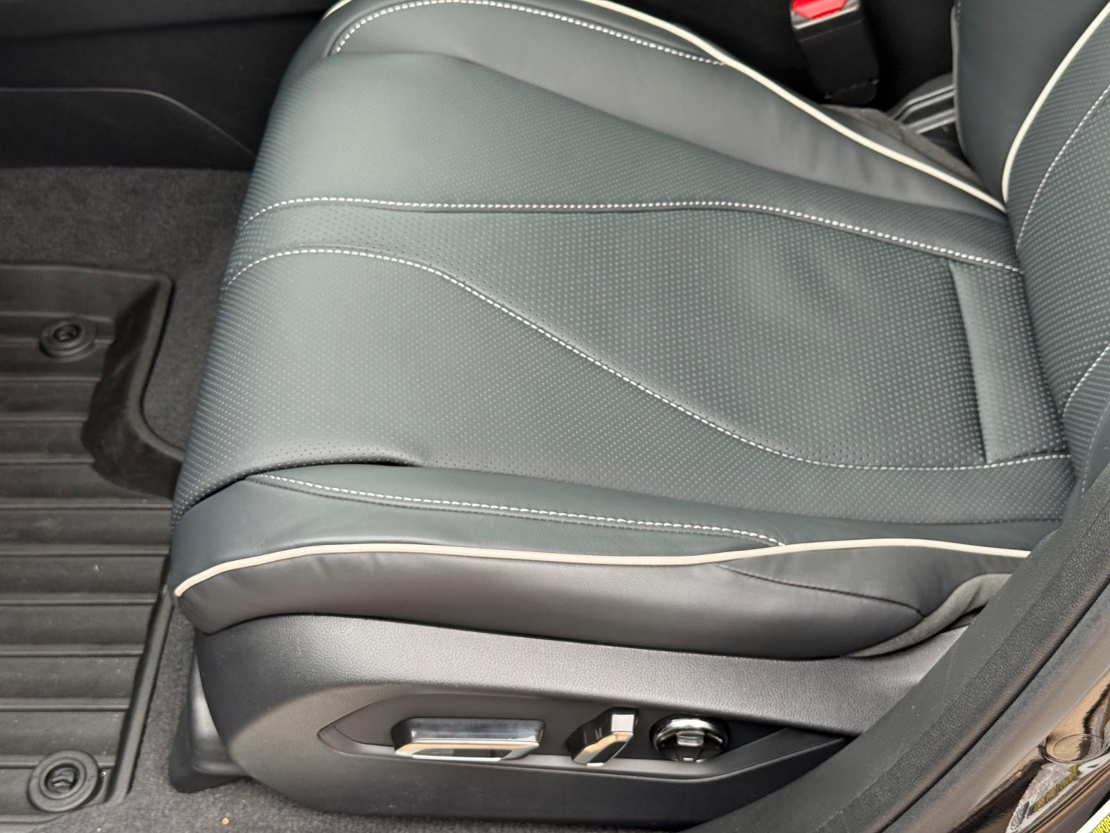 Acura RDX Vehicle Image 18