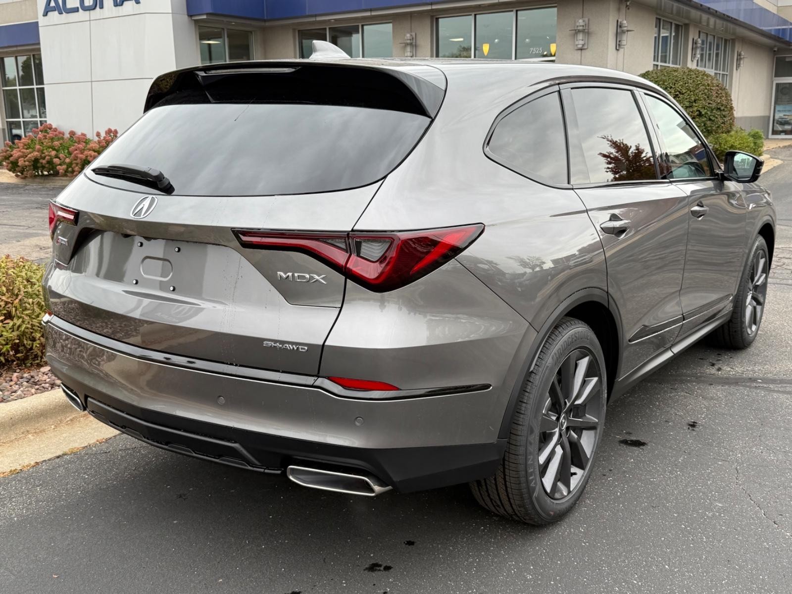 Acura MDX Vehicle Image 03