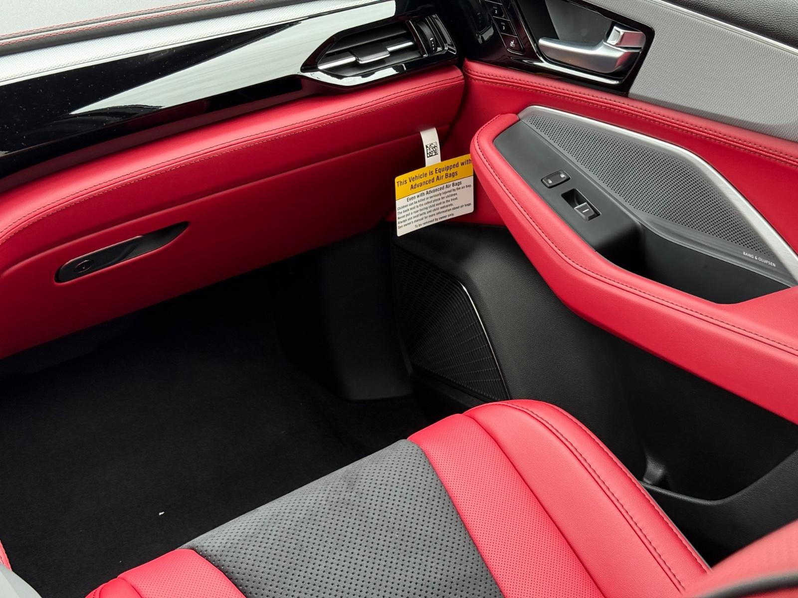 Acura MDX Vehicle Image 10