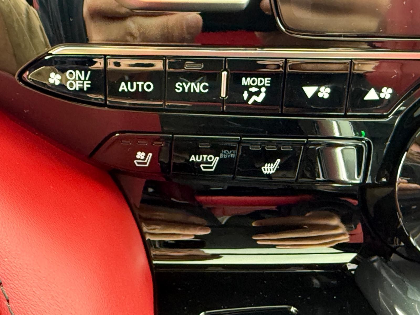 Acura MDX Vehicle Image 15