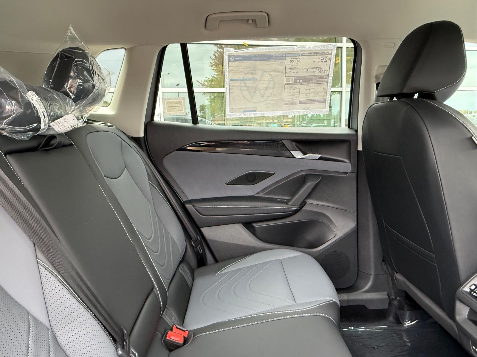 Volkswagen Tiguan Vehicle Image 05