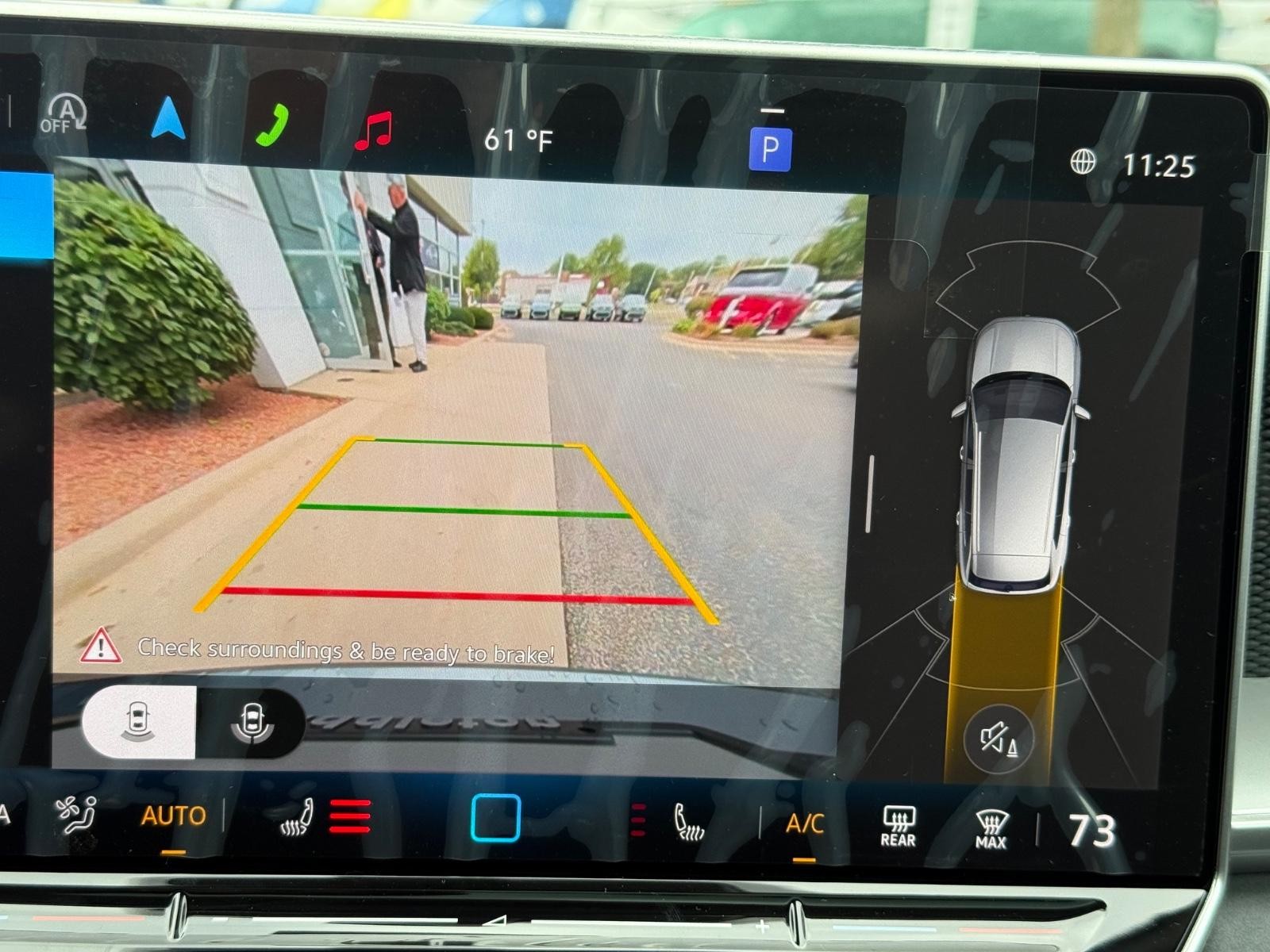 Volkswagen Tiguan Vehicle Image 13