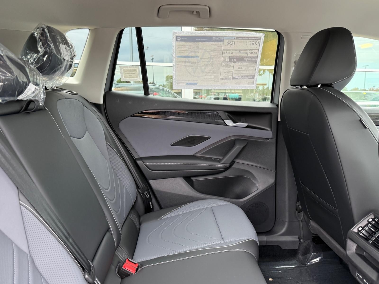 Volkswagen Tiguan Vehicle Image 05