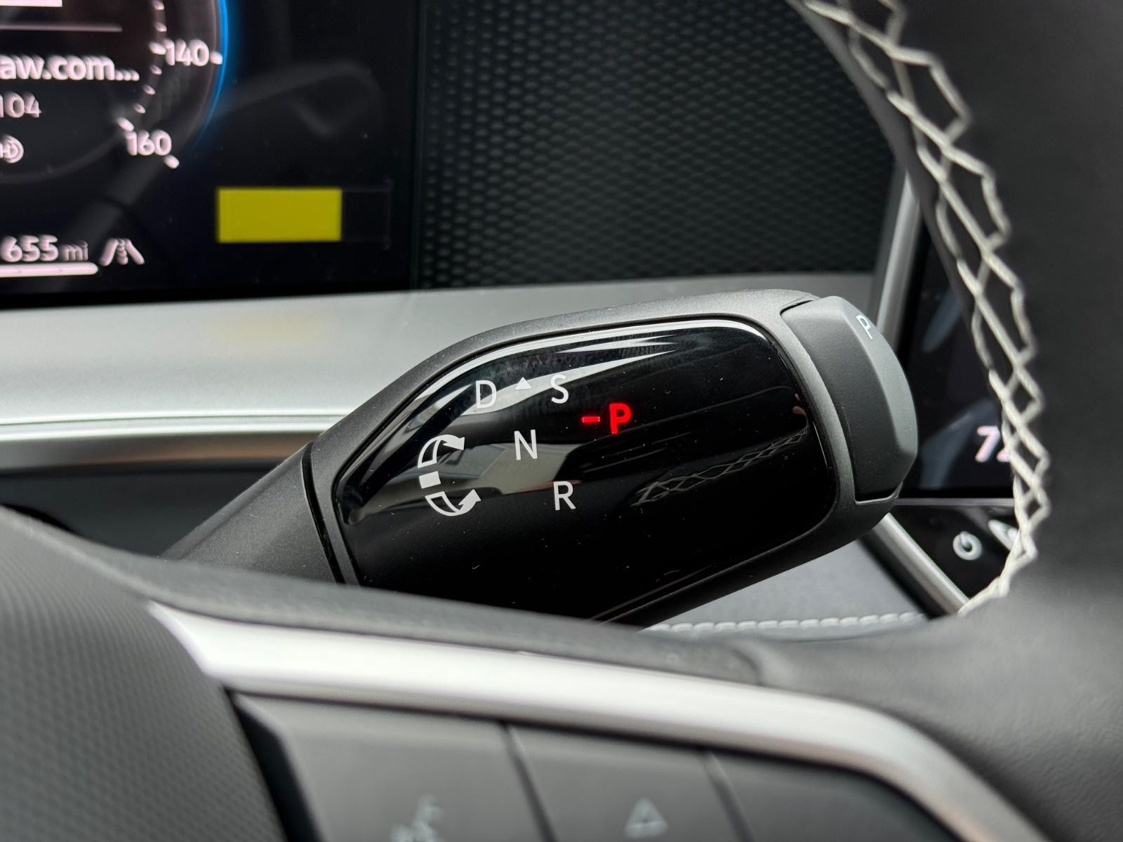 Volkswagen Tiguan Vehicle Image 12