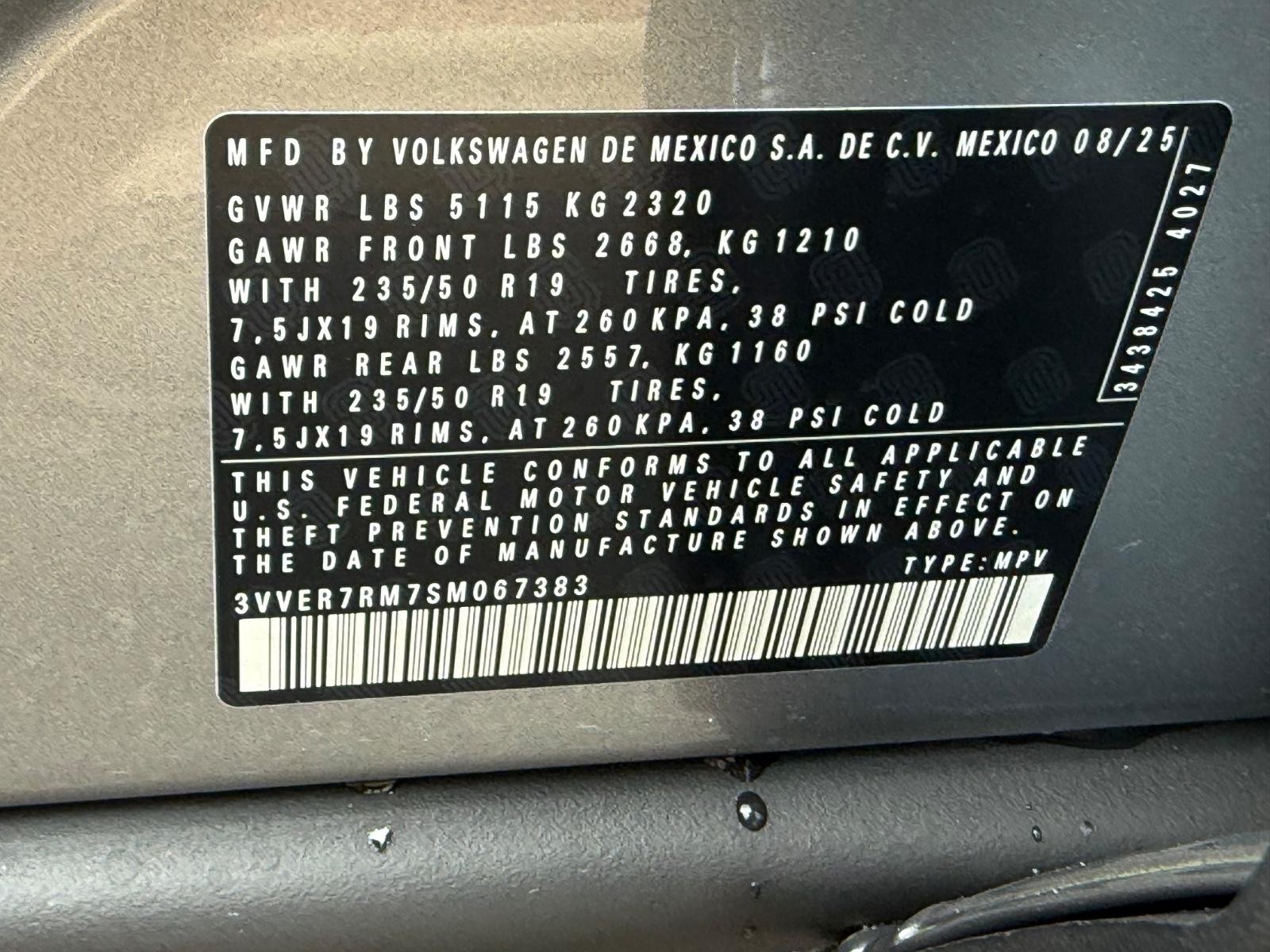 Volkswagen Tiguan Vehicle Image 17