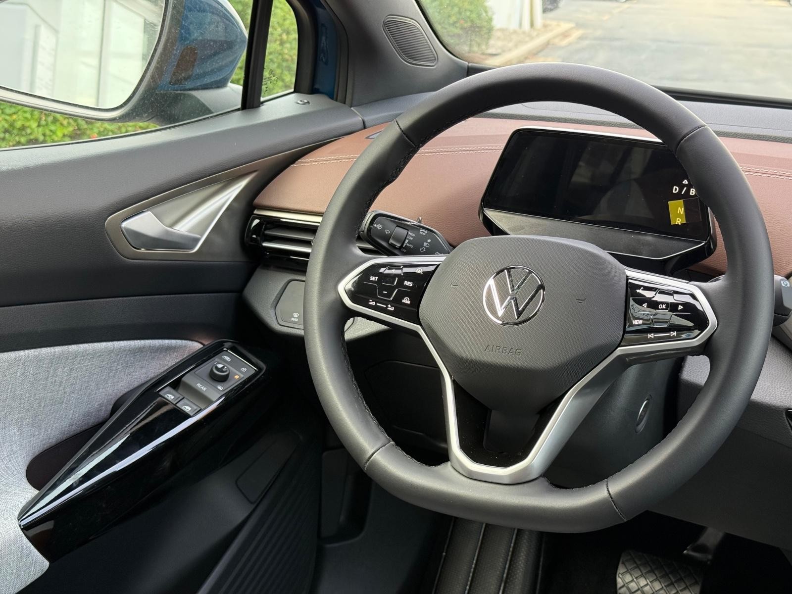 Volkswagen ID.4 Vehicle Image 08