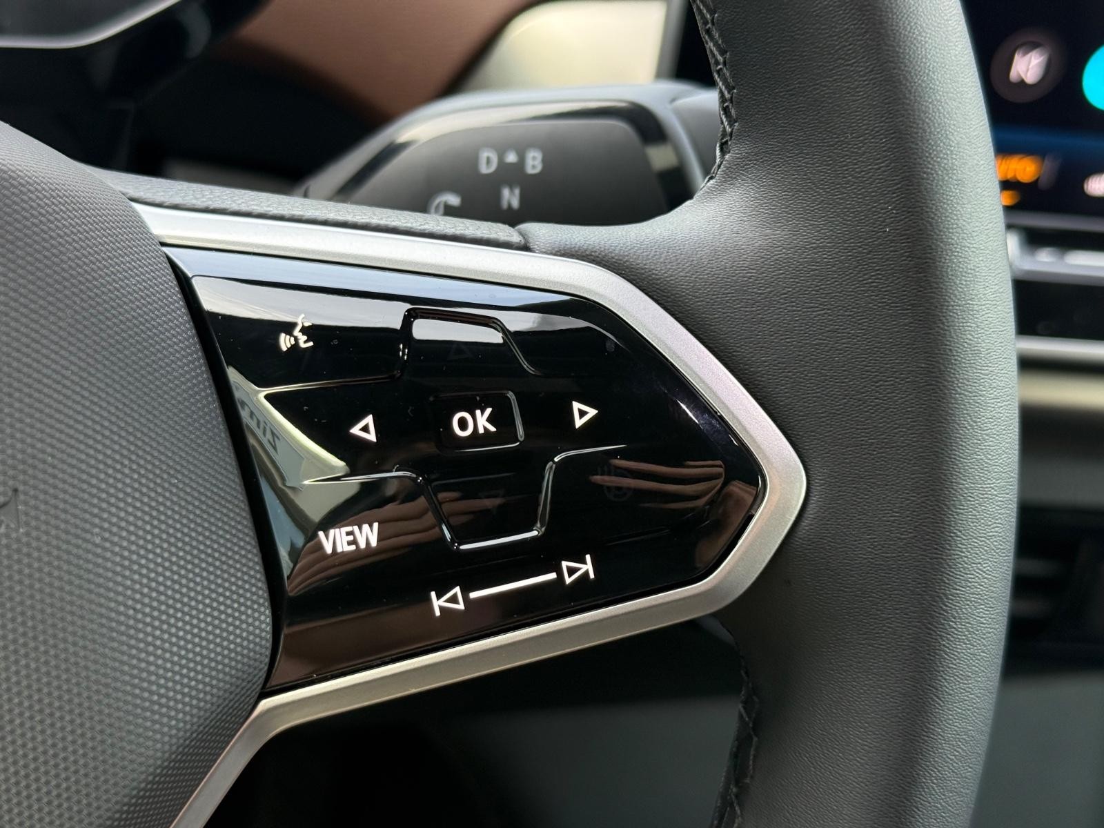 Volkswagen ID.4 Vehicle Image 11