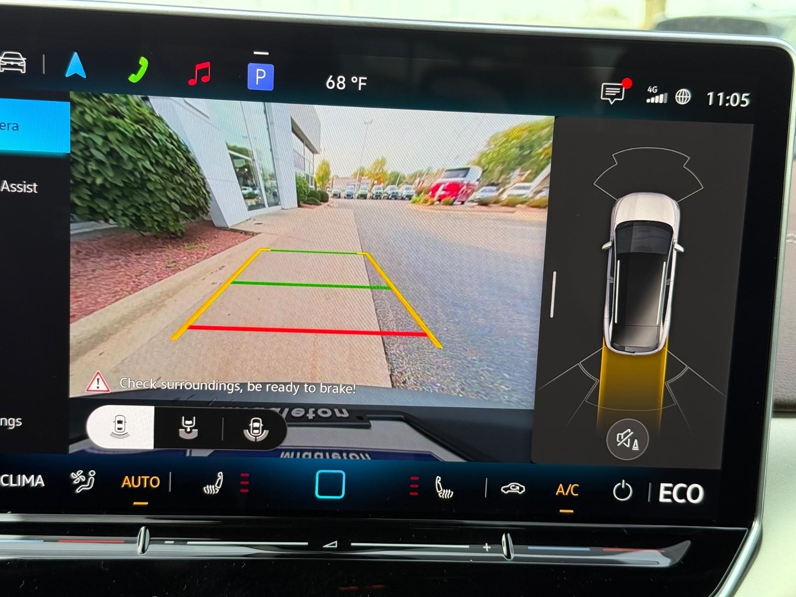 Volkswagen ID.4 Vehicle Image 13