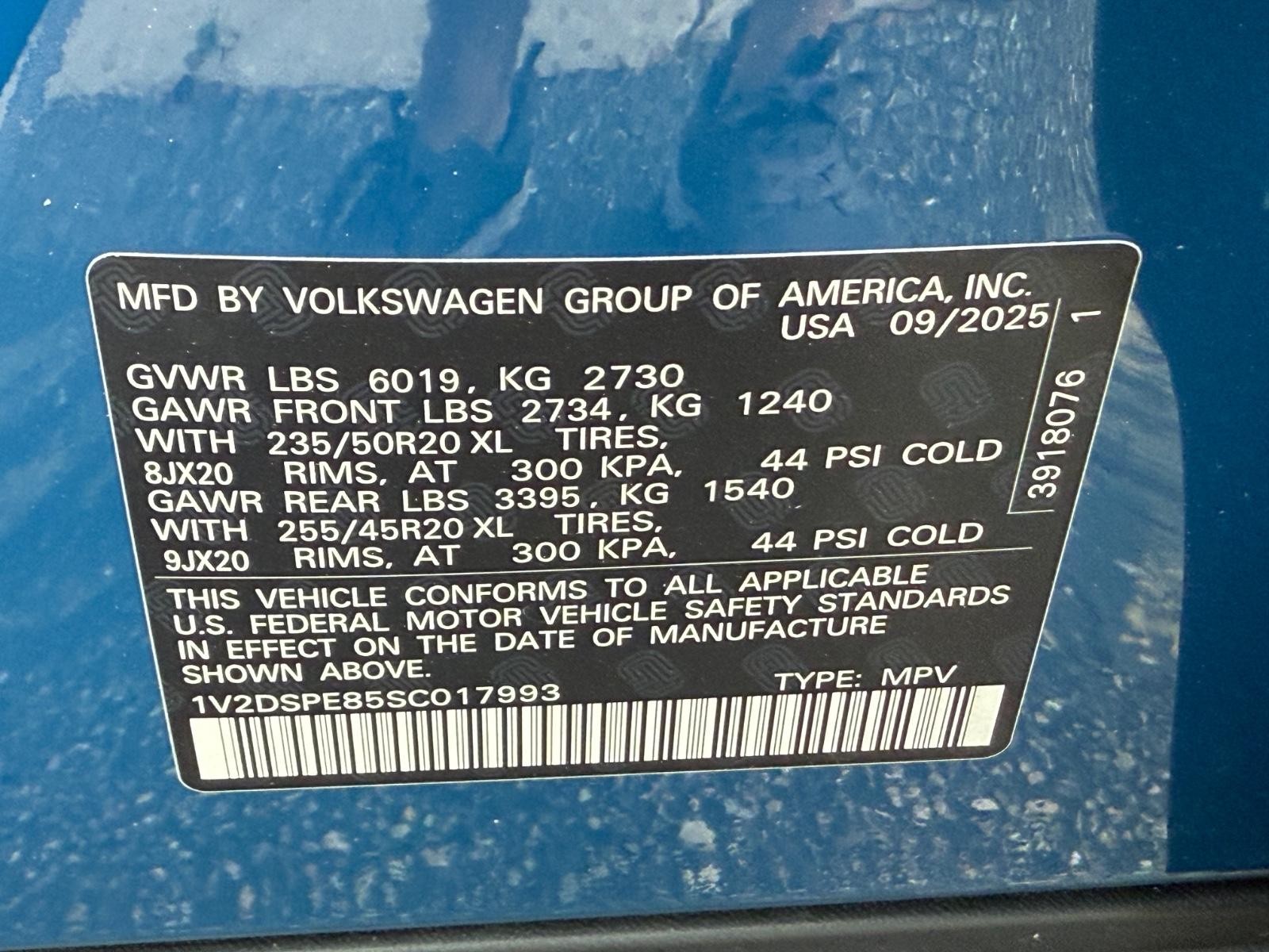Volkswagen ID.4 Vehicle Image 17